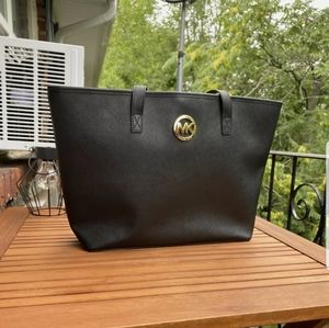 Michael Kors Jet Set Medium Travel Tote Bag